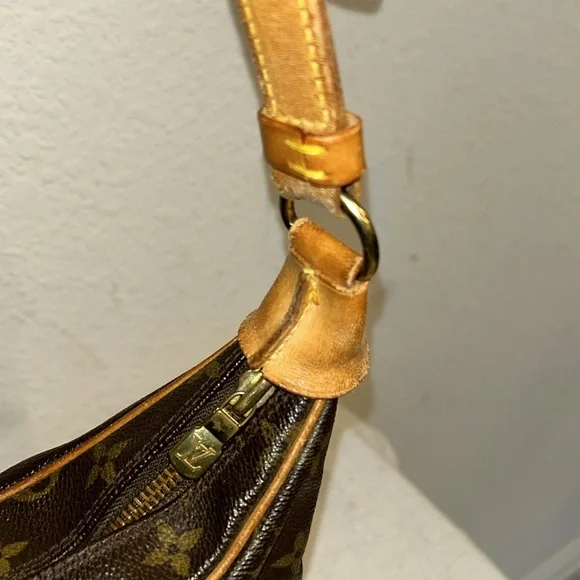 LOUIS VUITTON Monogram Boulogne 30 Shoulder Bag M51265 LV Auth BA278 +COA - Picture 7 of 17